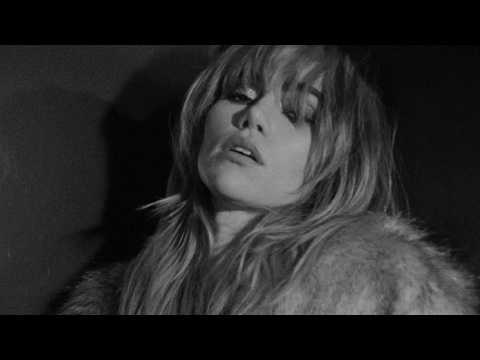 Écoutez &laquo;&nbsp;Dream Woman&nbsp;&raquo; de Suki Waterhouse : un voyage&nbsp;musical