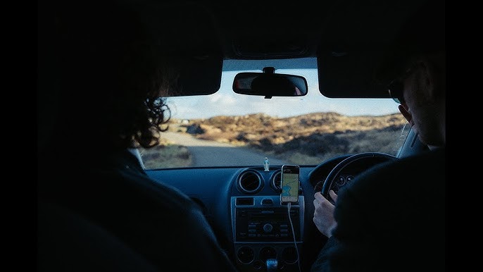 Découverte: Brògeal et son Énergie Folk-Rock dans &lsquo;Friday On My&nbsp;Mind&rsquo;