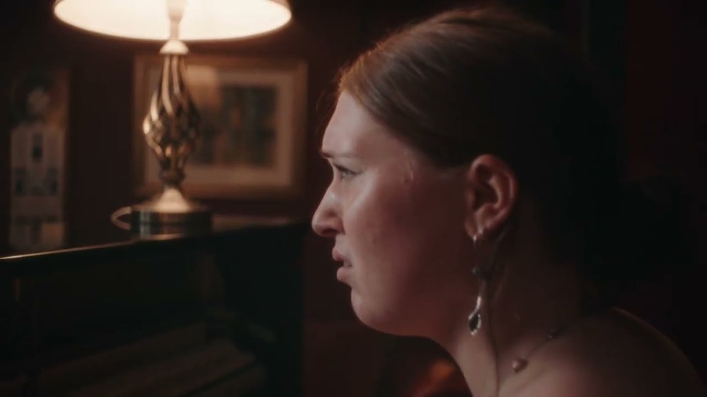 Découvrez _Freckles_ de Hetta Falzon : Une Ode à l&rsquo;Authenticité