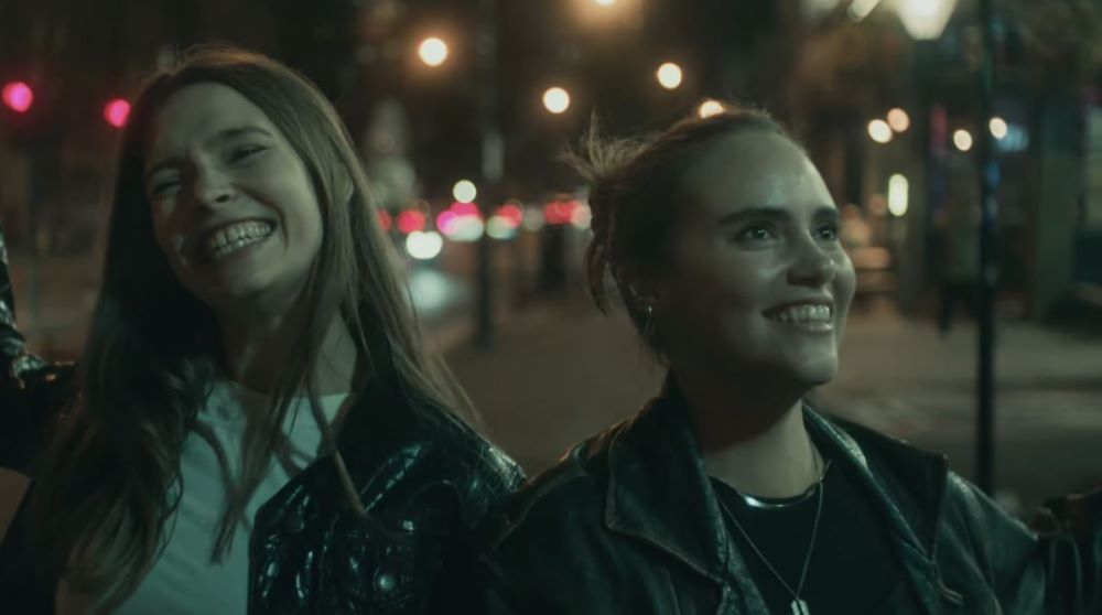 Reprise intense d’« I See a Darkness » par Anna&nbsp;Calvi