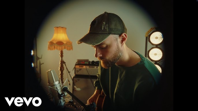 Ásgeir dévoile « Sugar Clouds » avant son nouvel&nbsp;album