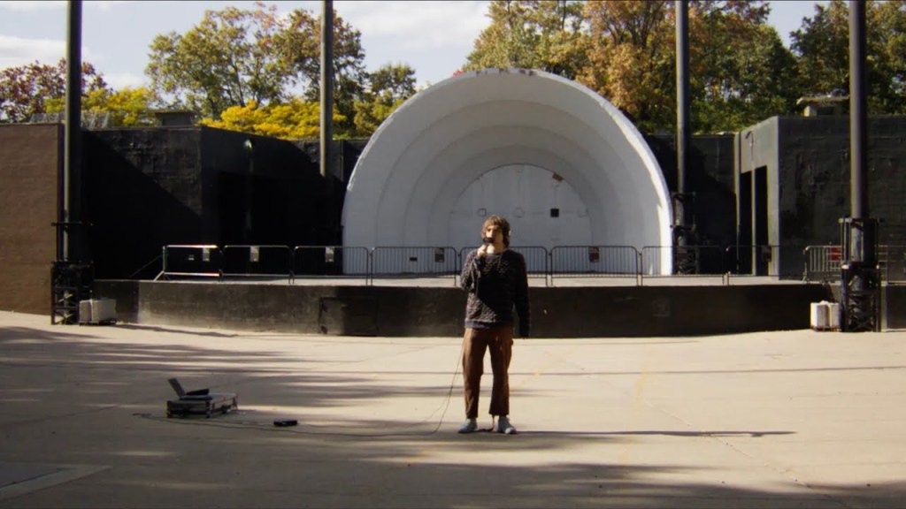 Nouveau clip de Cameron Winter : « Love Takes Miles&nbsp;»