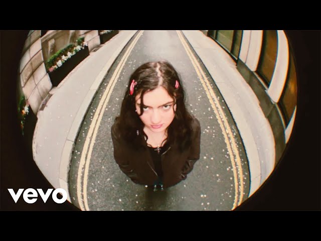 Eaves Wilder dévoile une nouvelle&nbsp;chanson