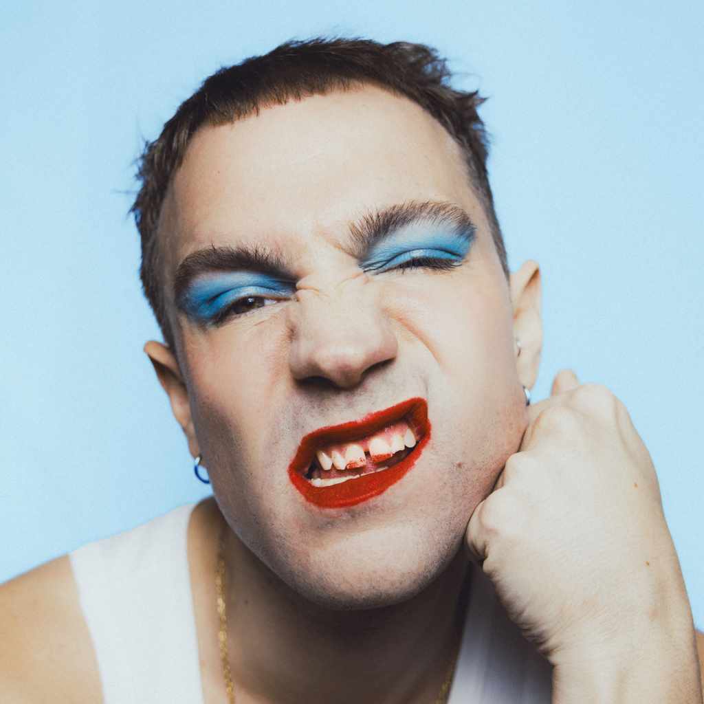 Thibaut Pez Lève le Voile sur le Clip Mauvais&nbsp;Sang