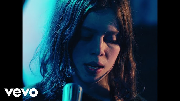 Bonnie Kemplay annonce un nouvel&nbsp;ep