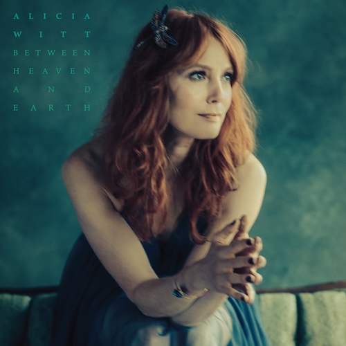 [ xx Questions à] Alicia Witt répond à nos questions sur Between Heaven & Earth et son hommage à David&nbsp;Lynch