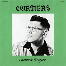 Aaron Frazer annonce Corners, son nouvel EP, et dévoile « Paint the Picture&nbsp;»