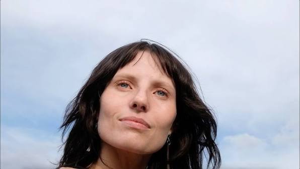 Clara Mann dévoile « Go Getter », son nouveau&nbsp;morceau