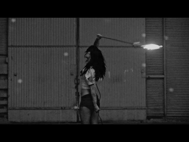 Niis signe chez Rise Records et dévoile « Earthquakes&nbsp;»