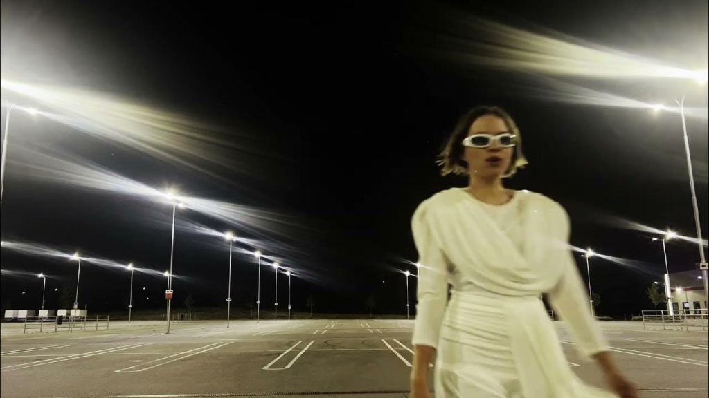 Tove Styrke présente « Me/You  », nouvel extrait de I thought this story wasn’t about&nbsp;me