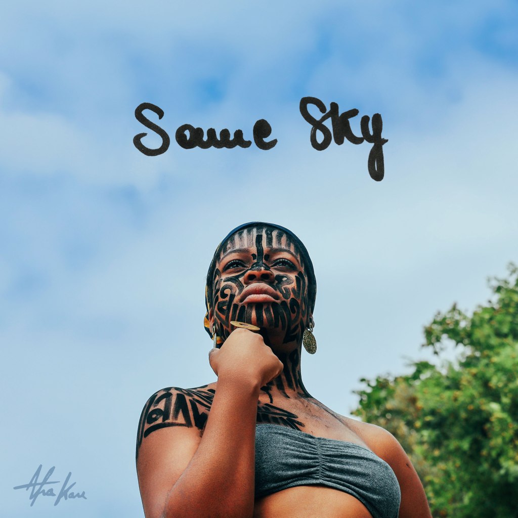 Afra Kane dévoile « Same Sky », une chanson inspirée par Yoko Ono et l’humanité&nbsp;partagée