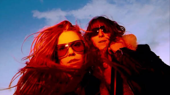 Prima Queen annonce son deuxième album A Touch Of Divine et dévoile « Alanis Morissette&nbsp;»