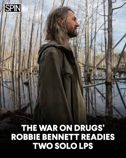 Robbie Bennett annonce deux albums solo et dévoile « Sister » et « The Light on Your Face&nbsp;»