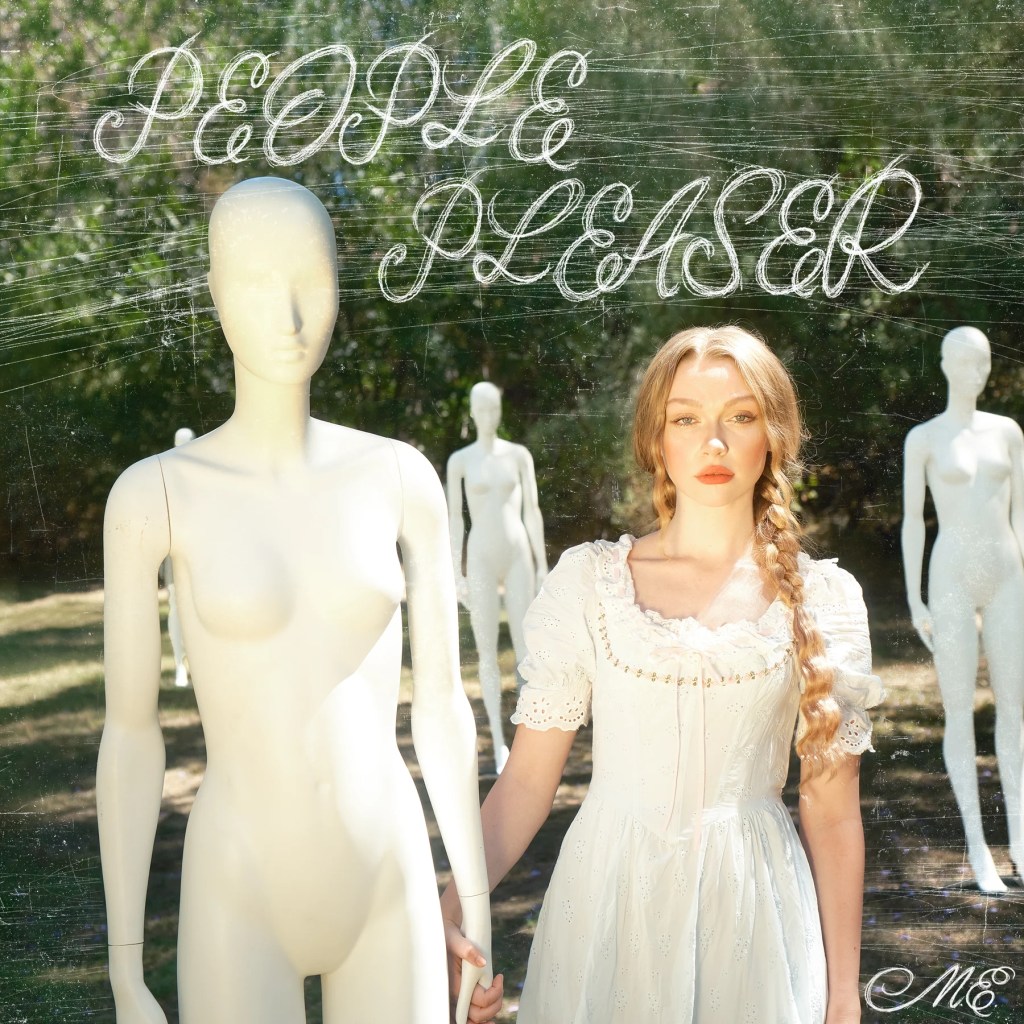 Mollie Elizabeth annonce People Pleaser et dévoile « Kiss The Ring&nbsp;»