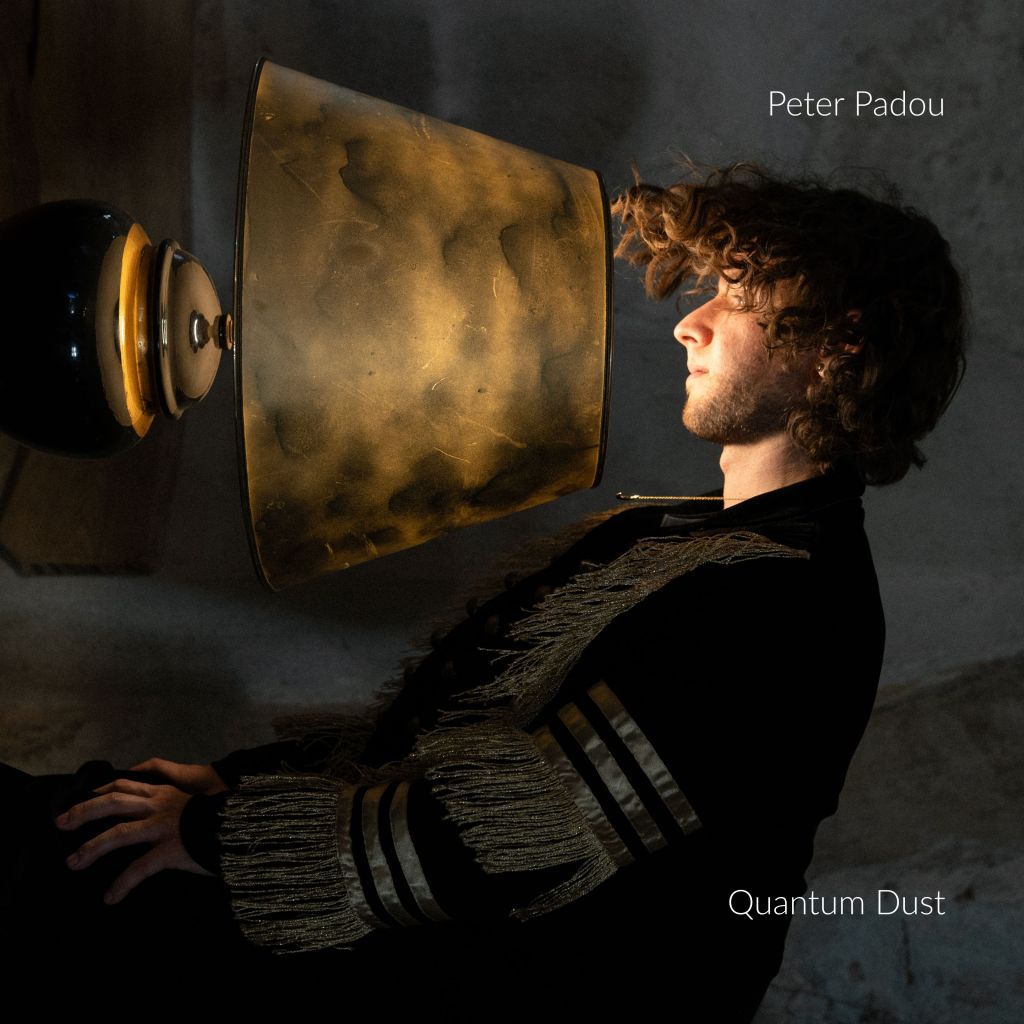 Peter Padou dévoile « Rabbit and Time », premier extrait de Quantum Dust